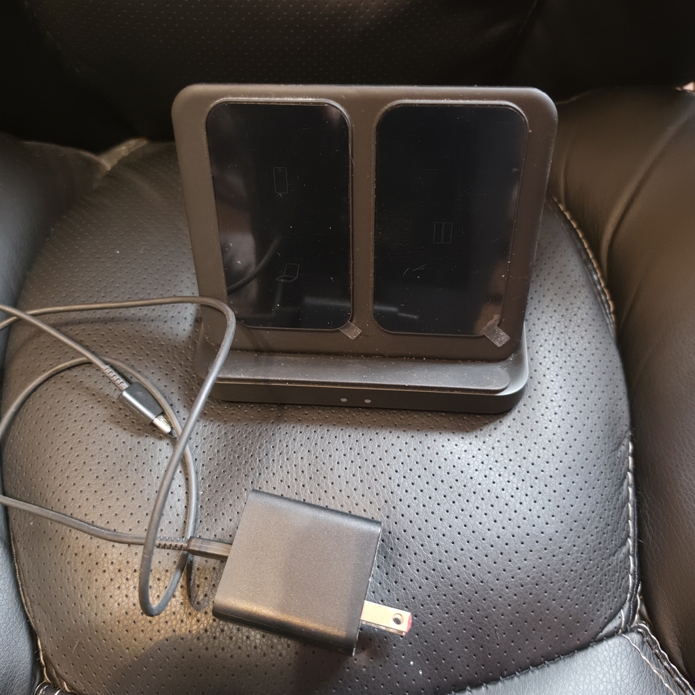 3 In 1 Foldable Wireless Fast Charger Stand - Picture 9 of 10
